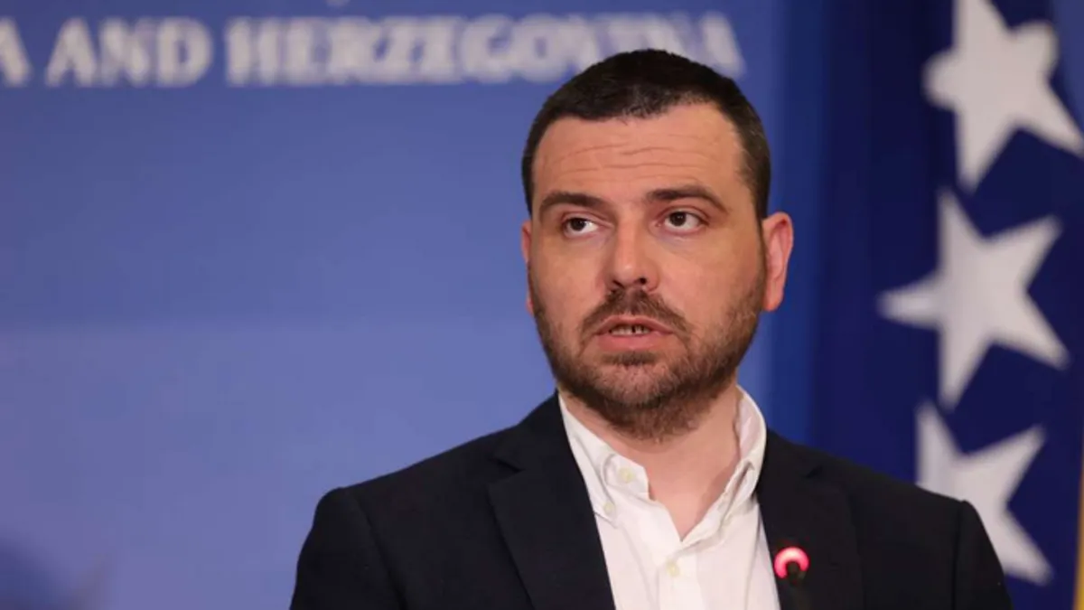 Smajić bez dlake na jeziku: Saša, sjedi jedan! 