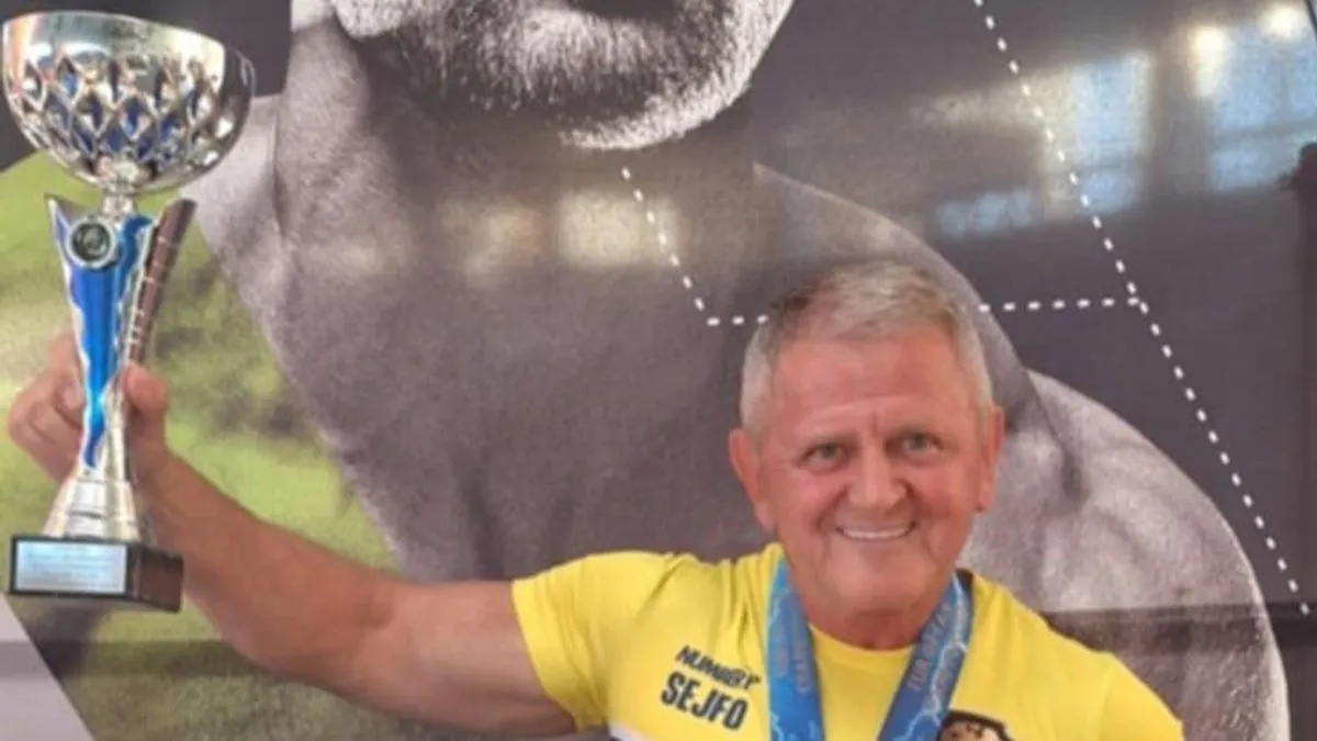 Šehović želi probuditi ponos u narodu, da vide Bosnu i Hercegovinu i njenu zastavu na tronu.