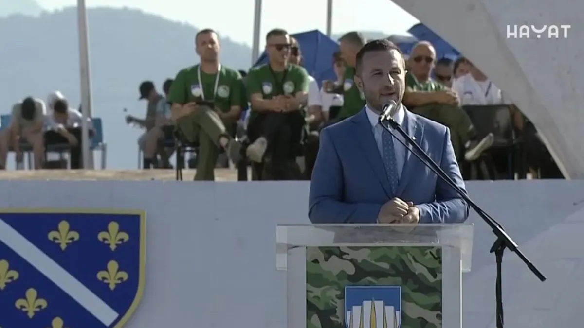 U ovoj zemlji se borimo sa onima koji svim snagama žele da je sruše, kazao je Efendić