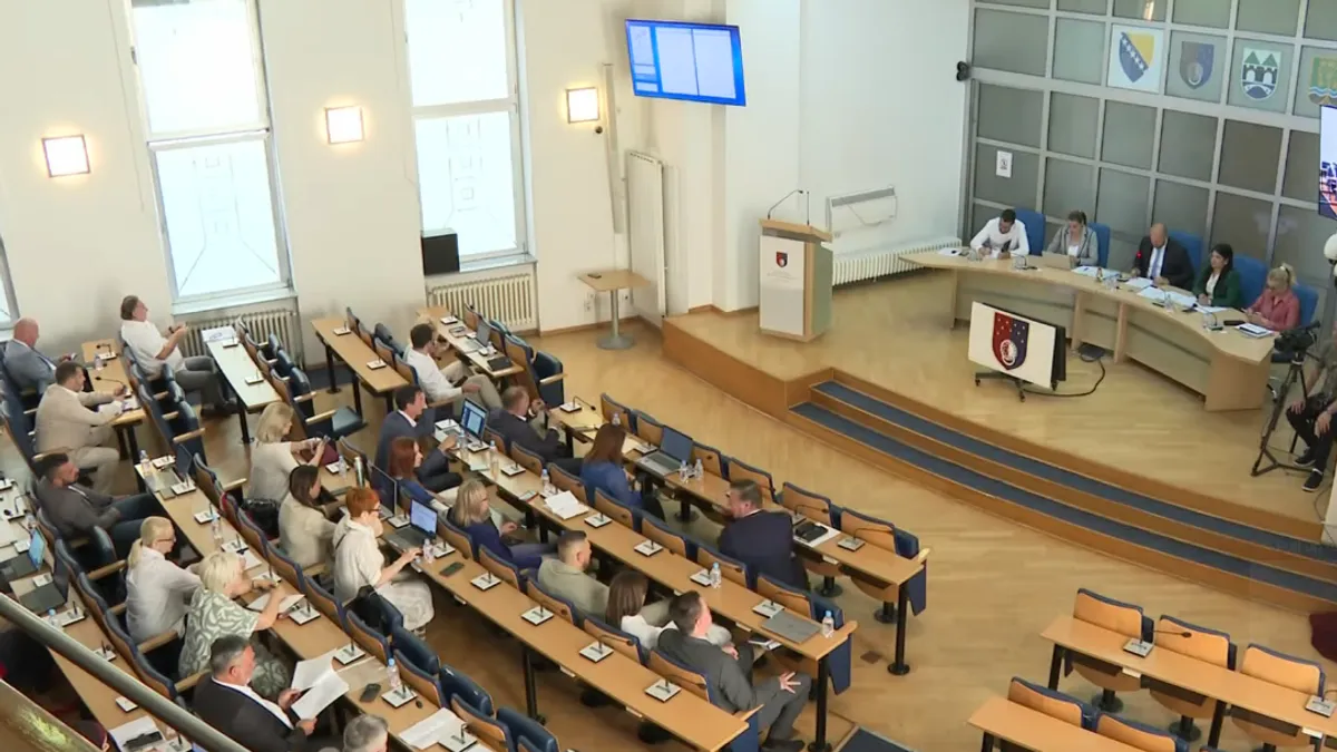 Kritike opozicije utemeljene su na činjenicama koje se ne mogu zanemariti.