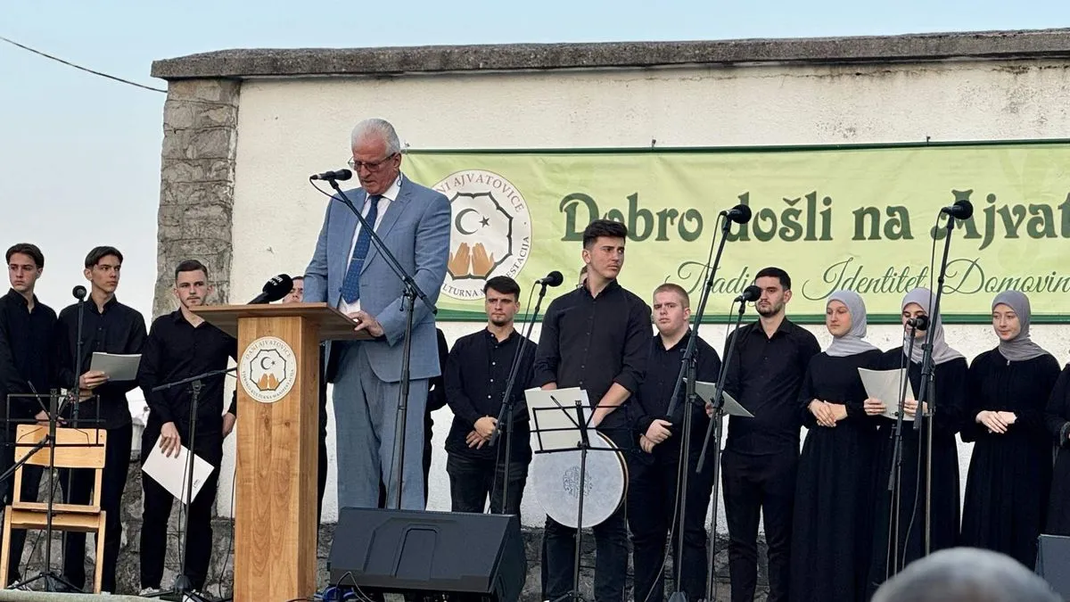 Prusac: Svečano otvorena vjersko-kulturna manifestacija '515. Dani Ajvatovice'