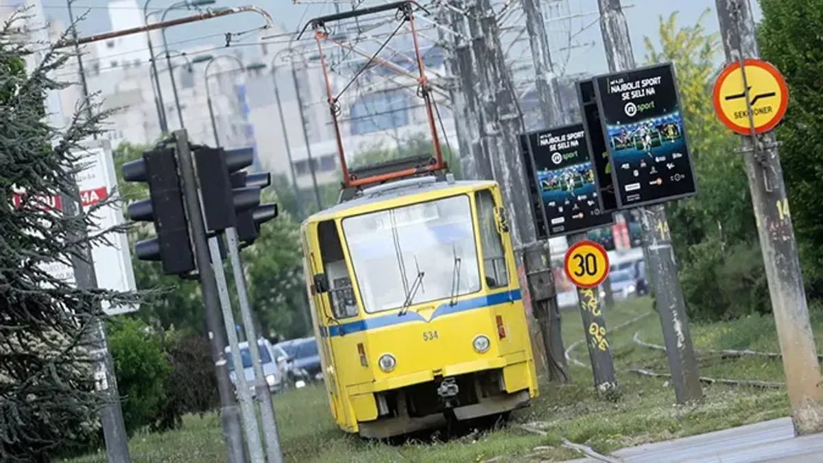 Dok je u Sarajevu karta 2.20 KM, u Beogradu se voze besplatno: "To je vama Trojka dala"