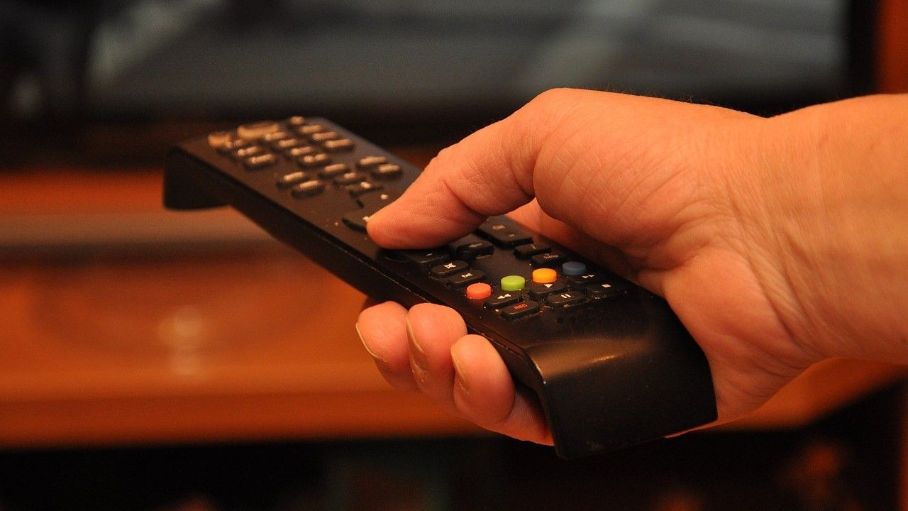 Kompanija VIP team United se već više od 10 godina bavi distribucijom i ustupanjem licenci za emitovanje TV kanala na teritoriji cijelog svijeta.