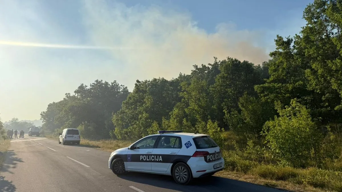 'Nemojte sami pokušavati gasiti vatru na otvorenom jer to može ugroziti vas i druge'