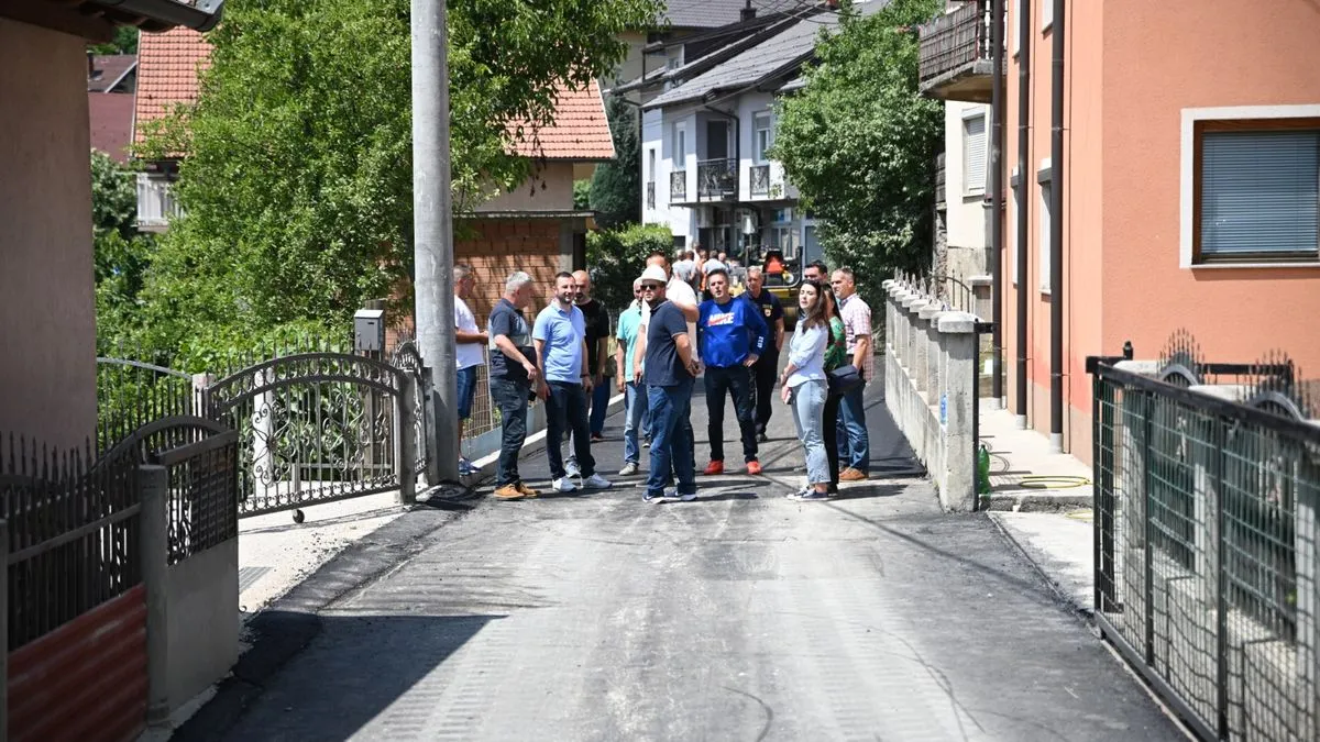 Načelnik Efendić obišao radove u ulici Sulje Jahića, u naselju Buča Potok