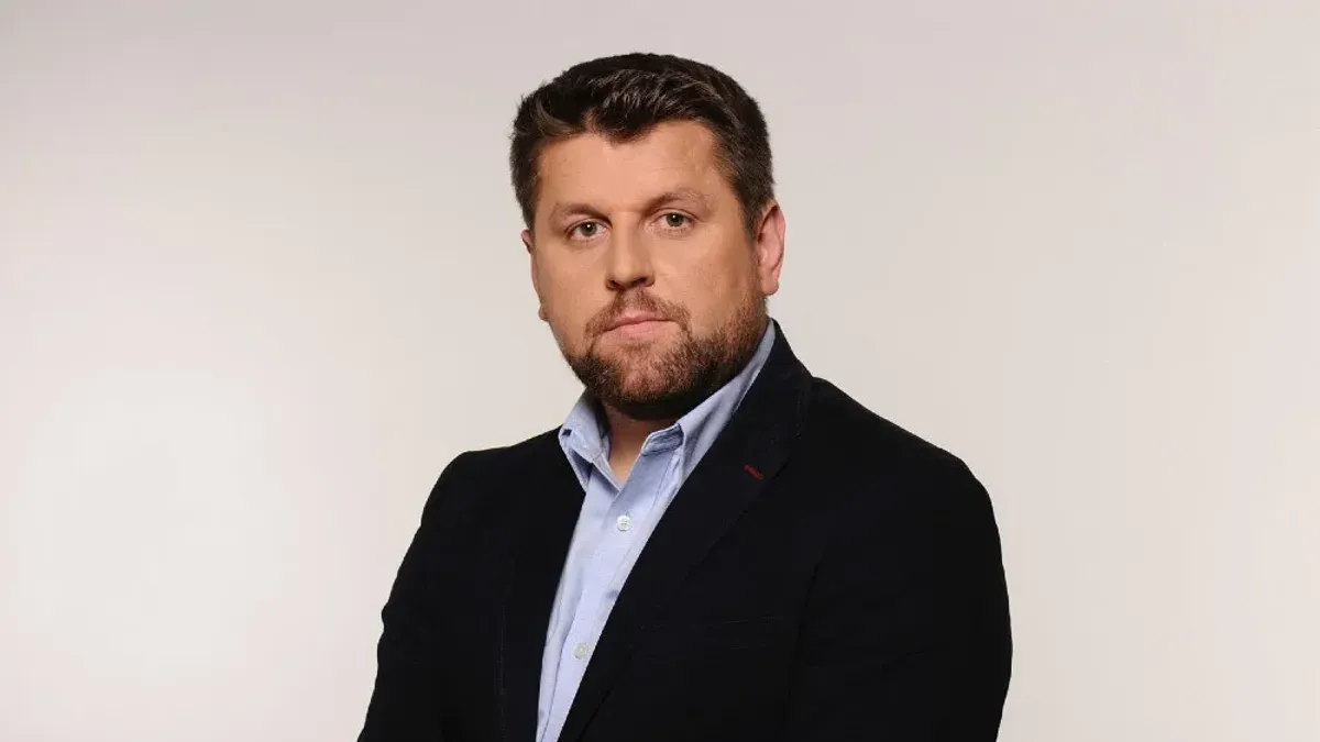 Poručio je svim majkama, očevima, sestrama i braći ubijenih u Prijedoru da bijela traka neće biti skinuta