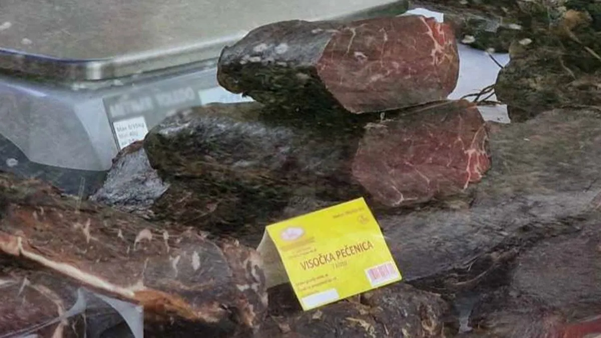 Visočka pečenica je mnogo više od hrane, ona je komad historije, tradicije i okusa Bosne i Hercegovine.