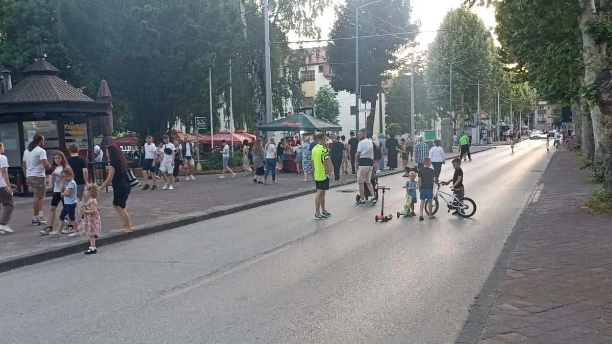 I ove godine su pripremljeni različiti sadržaji, a prvog dana na atletskoj stazi stadiona "Hakija Mršo" održana je tradicionalna utrka za mlade