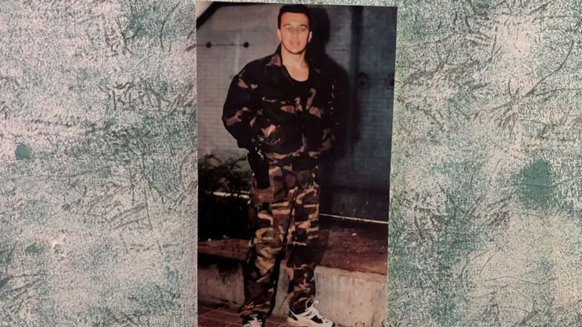 Vahid Alić vodio je jedinicu „Bosnae 33“ koja je bila sastavljena od hrabrih ljudi koji su stali na branik domovine, s improvizovanim oružjem i velikim srcem