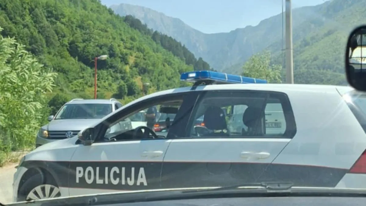 Putnička vozila imaju lokalnu obilaznicu, kroz naselje Djevor...