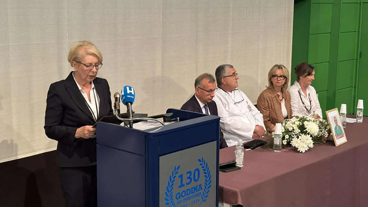 Na komemoraciji se obratila doc.dr. Nada Malešić koja je istaknula kako je dr. Solaković bio prvo veliki čovjek, a onda i doktor