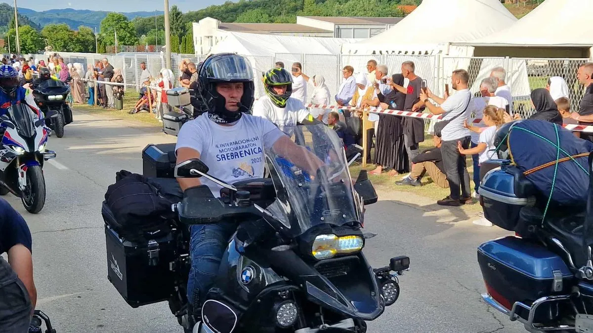 U kompleks su ušli tiho i s dubokim poštovanjem prema žrtvama genocida