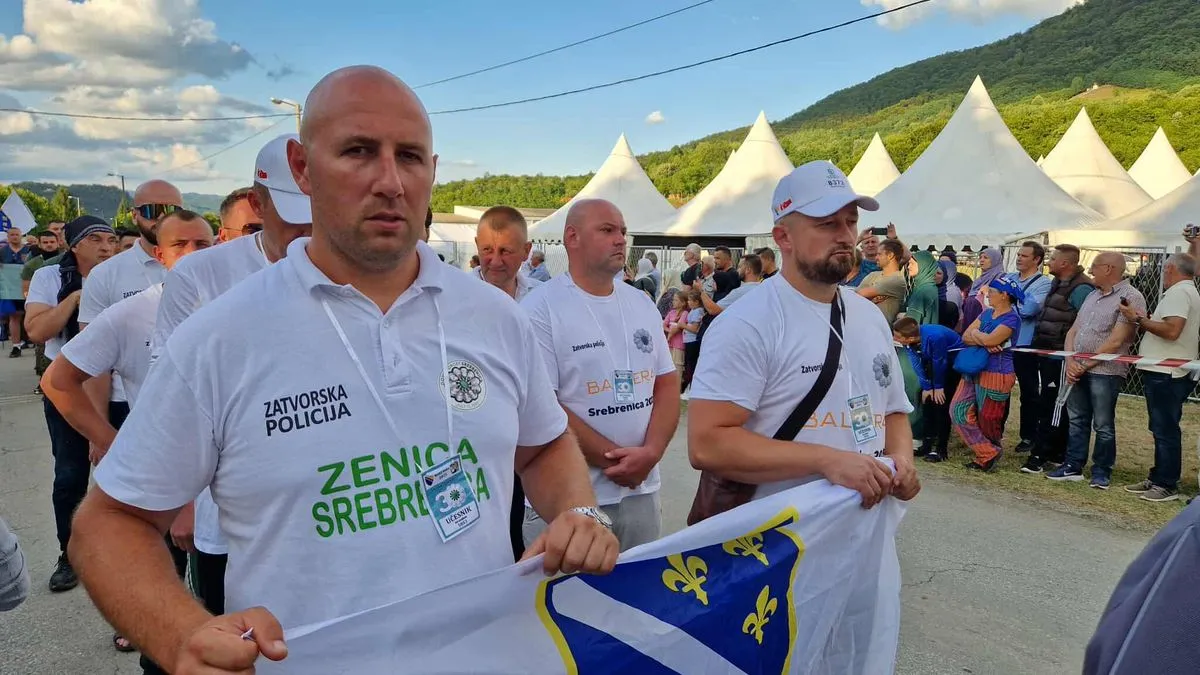 Učesnici su prije tri dana krenuli iz Nezuka, na području Sapne, na put dug više od 100 kilometara.