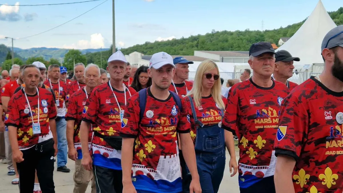 Učesnici su prije tri dana krenuli iz Nezuka, na području Sapne, na put dug više od 100 kilometara.