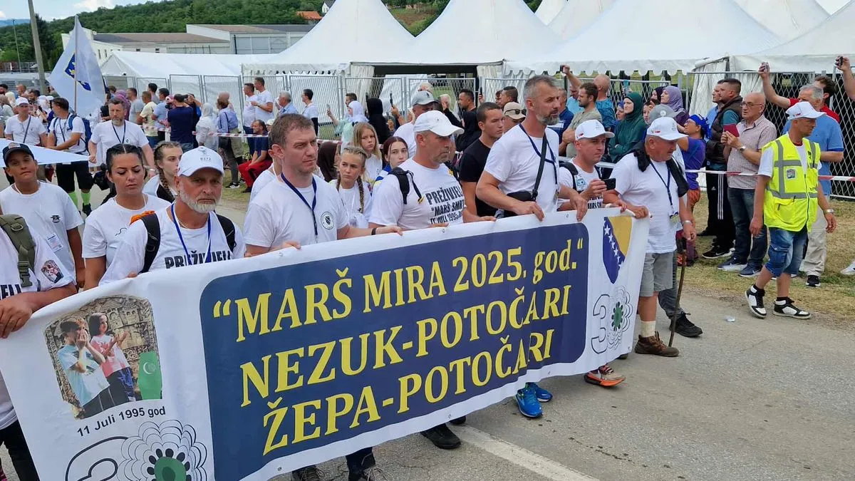 Učesnici 'Marša mira' stigli u Potočare: Pješačenjem odali počast žrtvama genocida