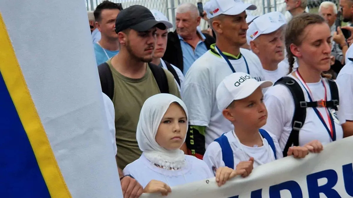 Učesnici 'Marša mira' stigli u Potočare: Pješačenjem odali počast žrtvama genocida