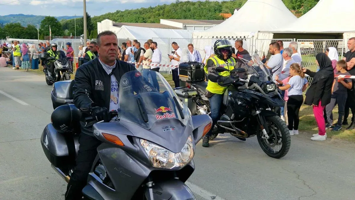 U kompleks su ušli tiho i s dubokim poštovanjem prema žrtvama genocida