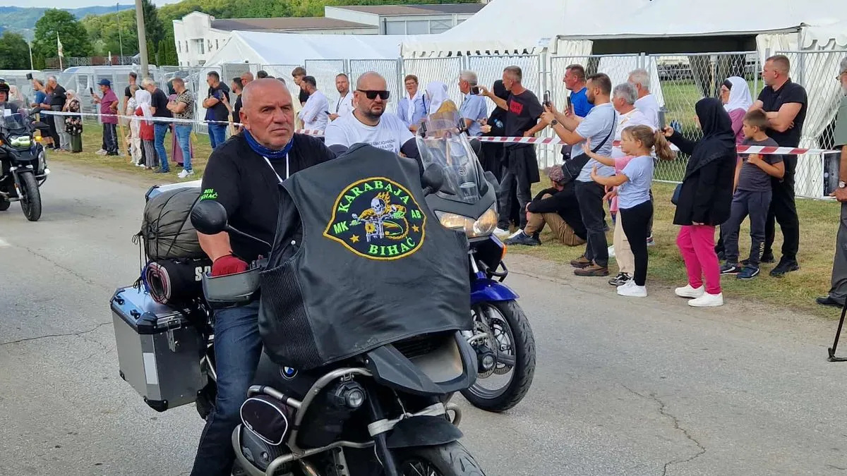 U kompleks su ušli tiho i s dubokim poštovanjem prema žrtvama genocida
