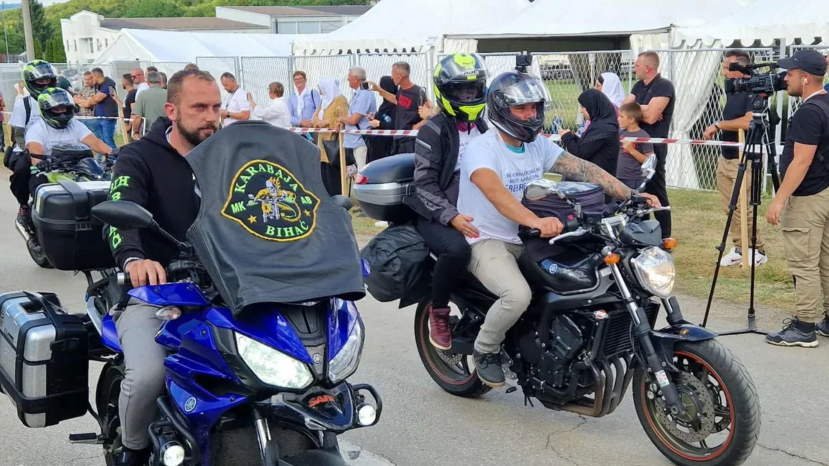 U kompleks su ušli tiho i s dubokim poštovanjem prema žrtvama genocida