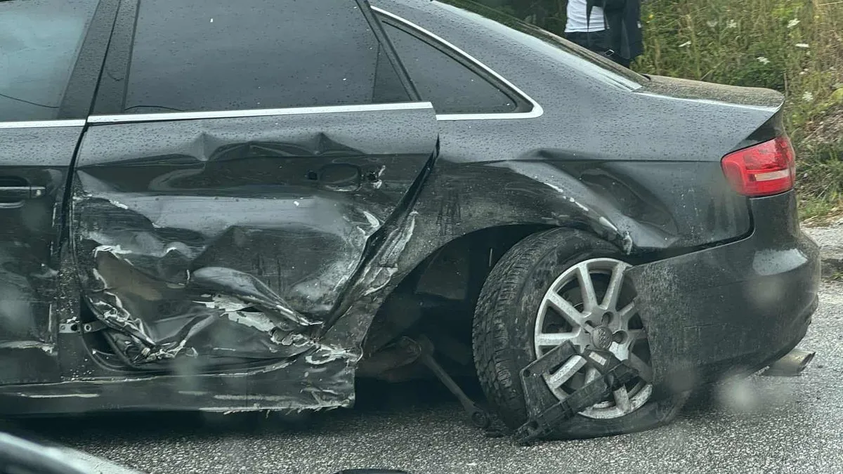 Hayat.ba na licu mjesta: Krš i lom na bh. cesti nakon sudara