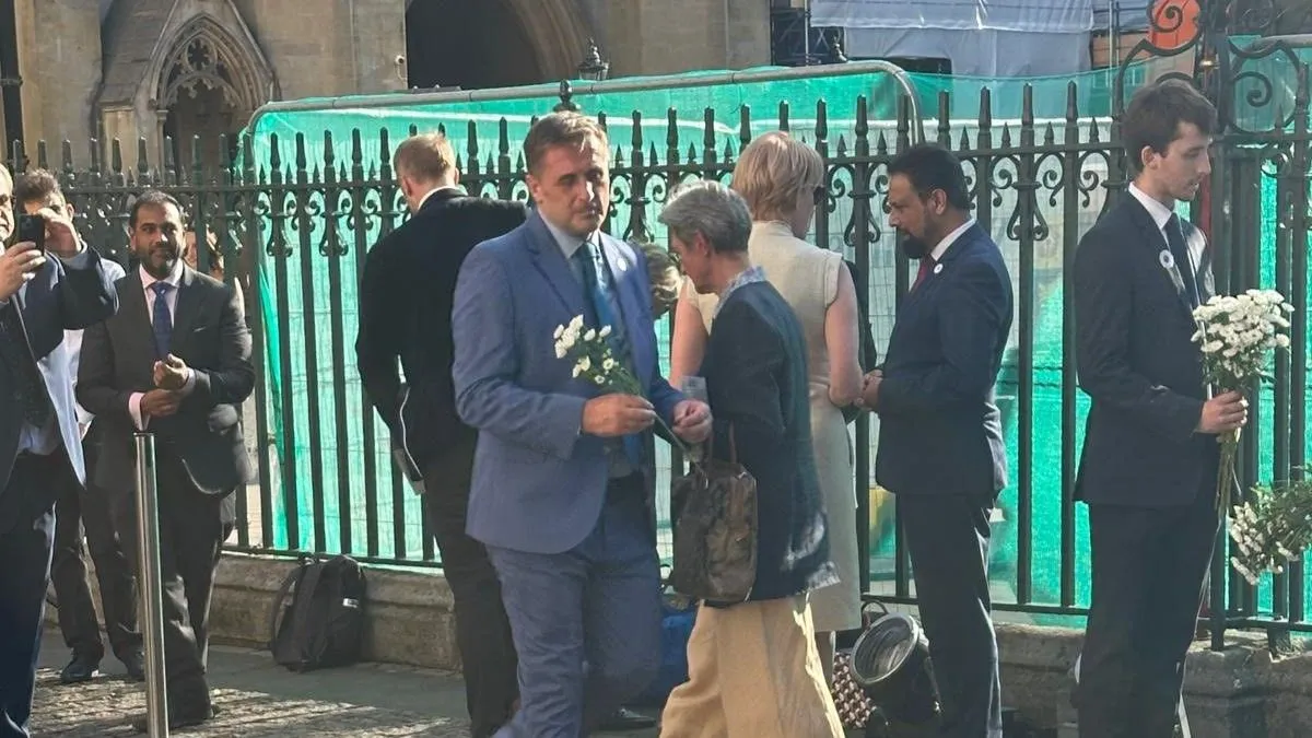 Srebrenica u srcu Britanije: 30. godišnjica obilježena u Westminster Abbeyju