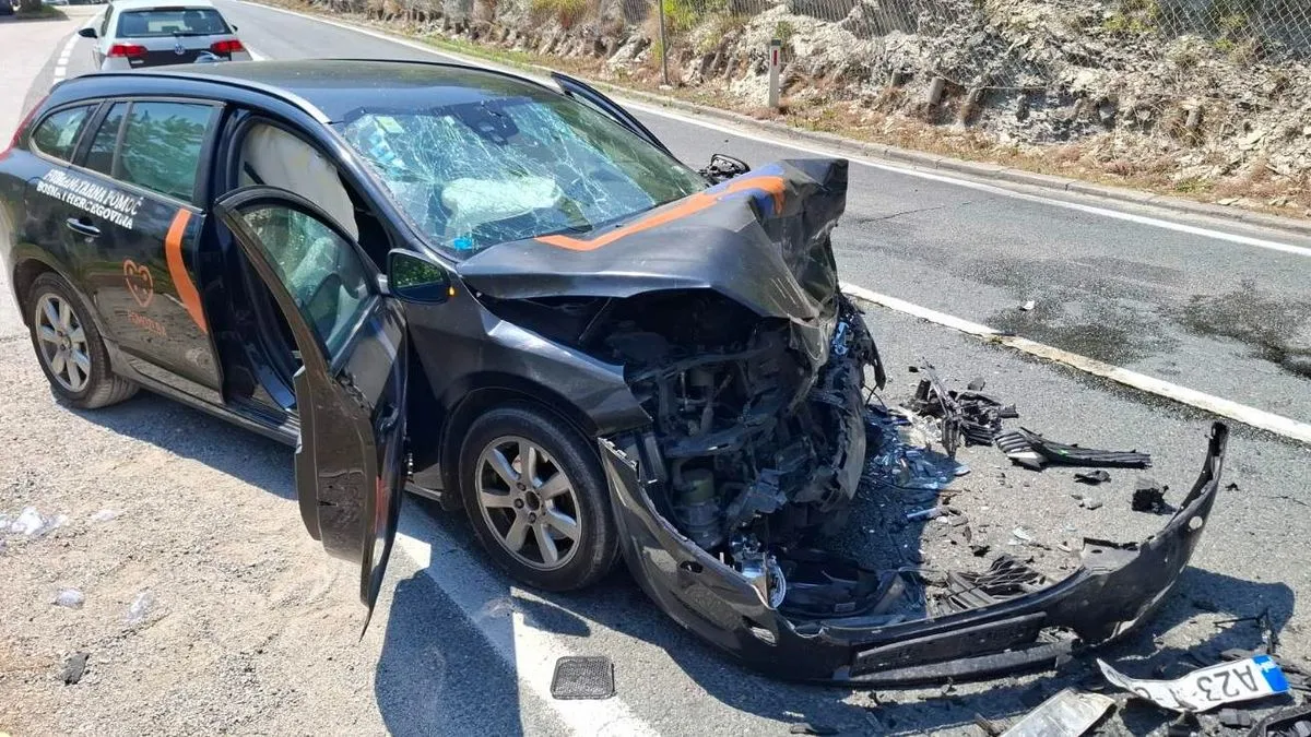 Riječ je o mladiću koji je posljednjih osam mjeseci neumorno pomagao sugrađanima stradalim u prošlogodišnjim poplavama