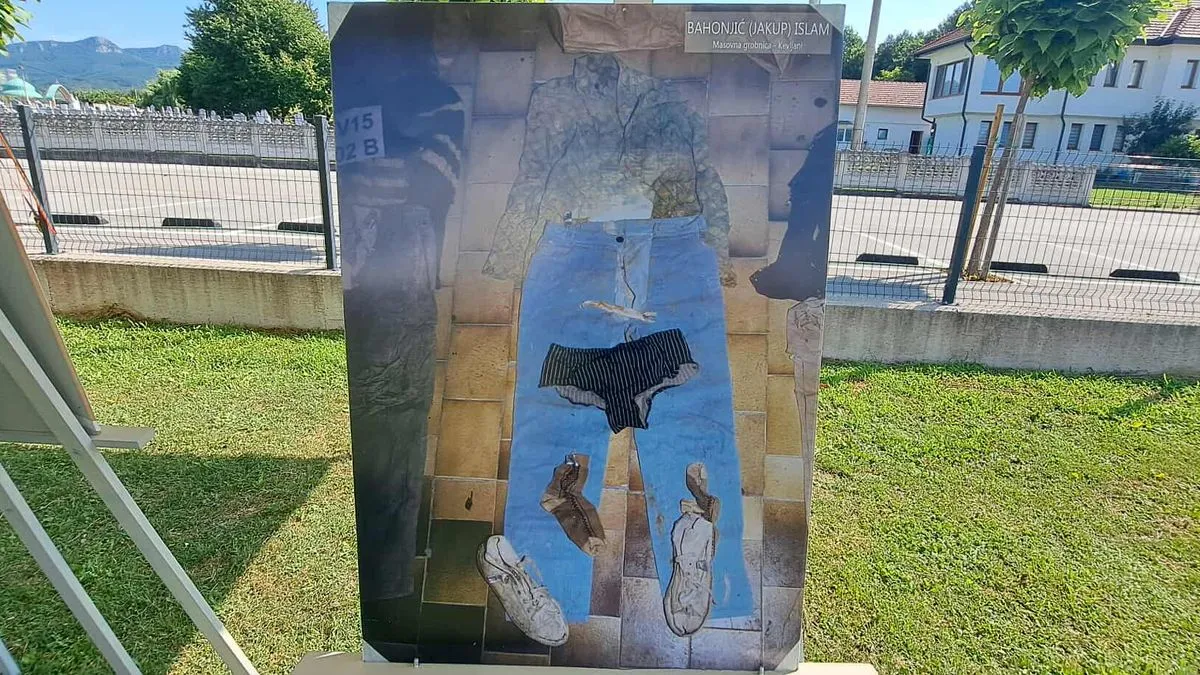 Obilježavanje je posvećeno masovnim logorima s akcentom na logore u Omarskoj i Keratermu