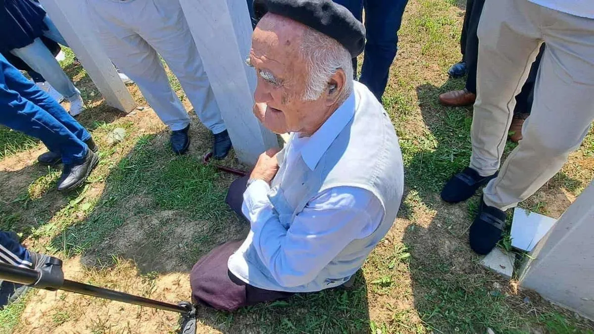 Dedin Jasin za posljednji put šehida: Tihi oproštaj u Kamičanima