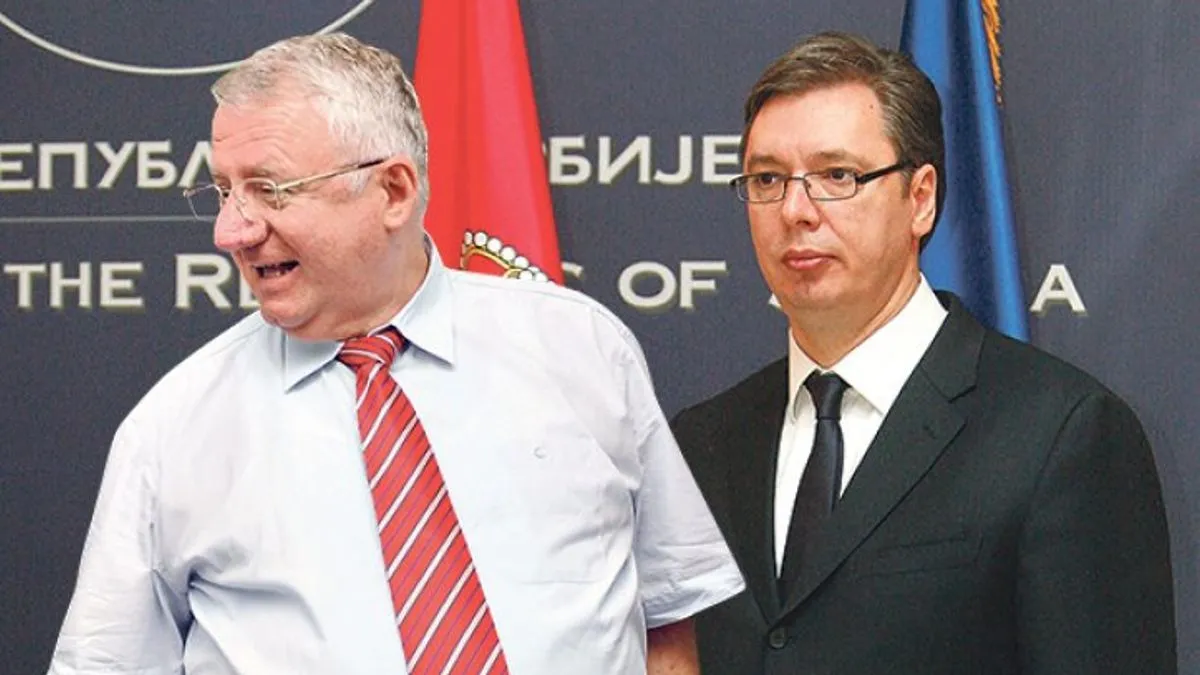Poruke iz Srbije: Vučić negira genocid, Šešelj promoviše skandaloznu knjigu o Srebrenici
