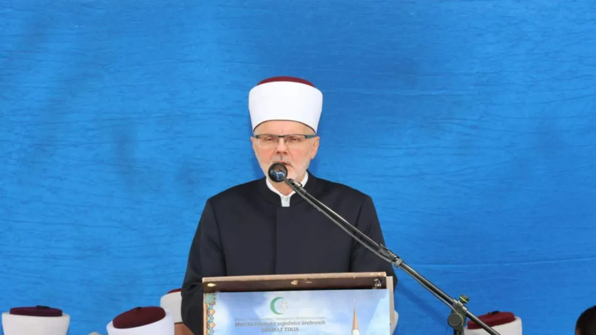 Uz prisustvo velikog broja vjernika svečano otvorena džamija u džematu Tinja