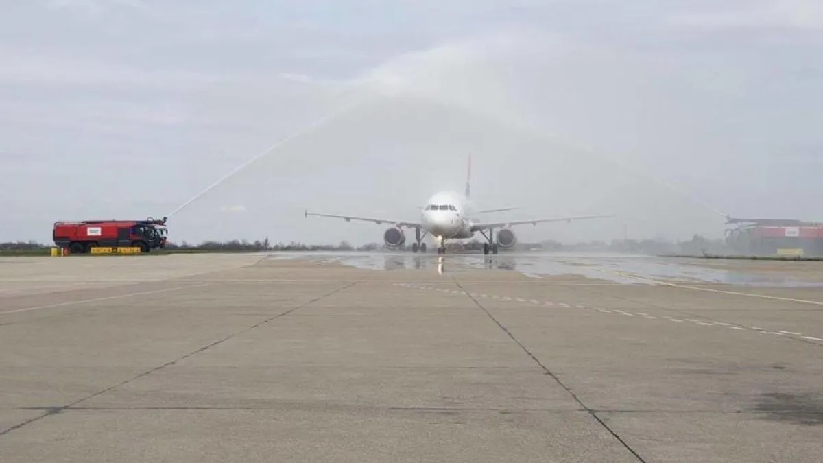  Aerodrom je bio zatvoren za saobraćaj oko 50 minuta...        