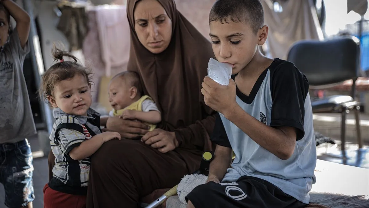 Muhammed sada živi s porodicom u šatoru postavljenom u kampusu Islamskog univerziteta u Gazi.