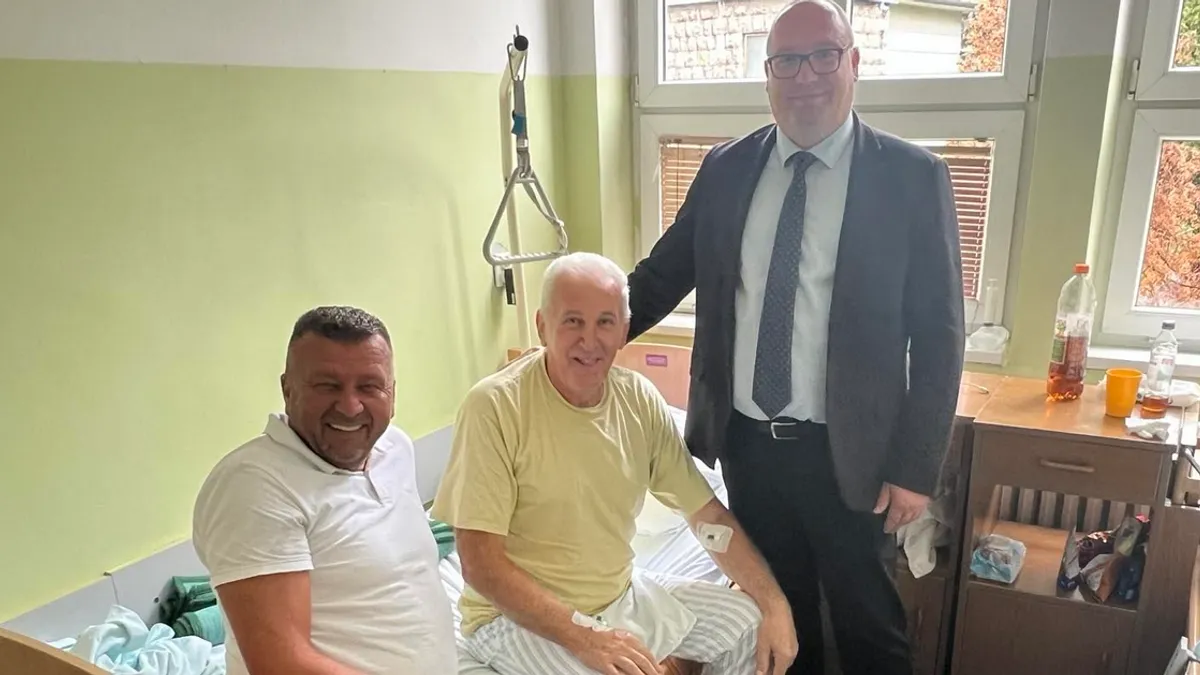 Desetljeća su prošla od okončanja agresije na BiH, ali sjećanje na one koji su nesebično dali svoje živote i dijelove tijela za našu slobodu nikada ne smije izblijediti. 