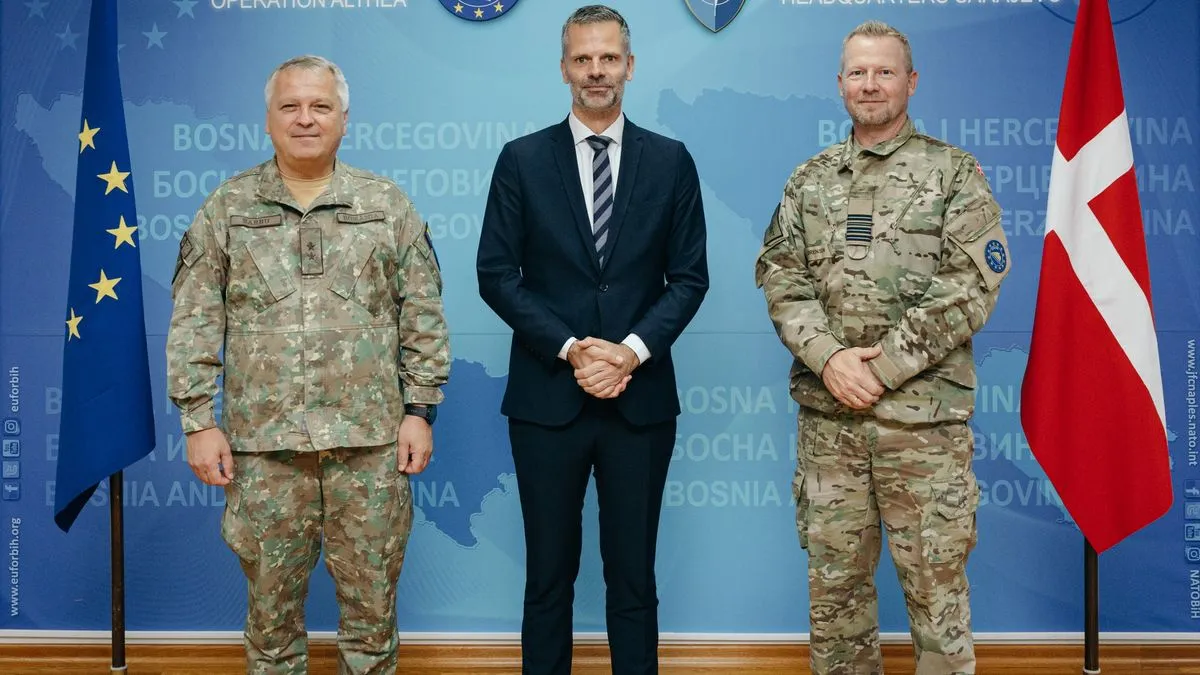 Pored zastava drugih učesnica misije EUFOR-a podignuta je zastava Danske