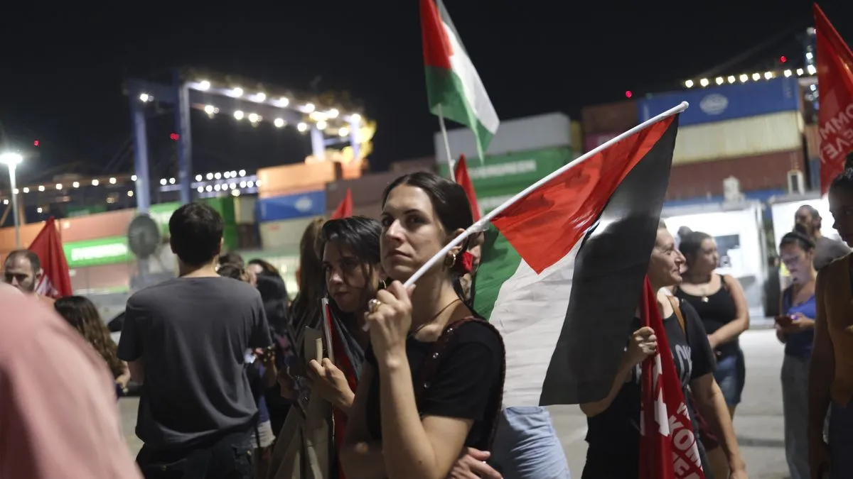 Katherina, jedna od demonstrantica, rekla je kako je došla na skup kao i stotine drugih kako bi pokazala snažnu solidarnost s Palestincima