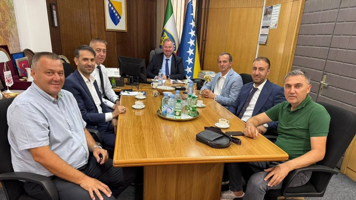 Šibonjić je pojasnio da će zahvaljujući logističkim prednostima, Vozuća postati atraktivno središte kako za domaće, tako i za strane investitore