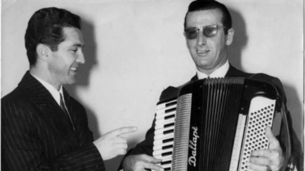 Ismet Alajbegović Šerbo je bio revolucionarna ličnost u poimanju sevdaha dajući sevdalinci današnji duh koji poznajemo „kao izvorni način interpretacije.“  