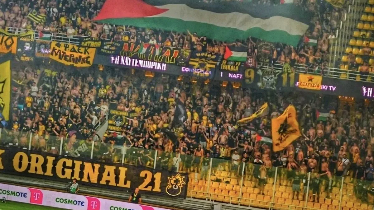 Danas je grčka policija uhapsila jednog navijača AEK-a zbog nošenja palestinske zastave.