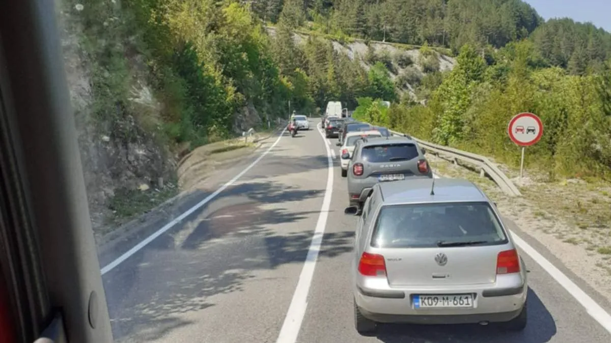 Teška nesreća u Donjoj Jablanici: Ima povrijeđenih, a saobraćaj je potpuno blokiran 