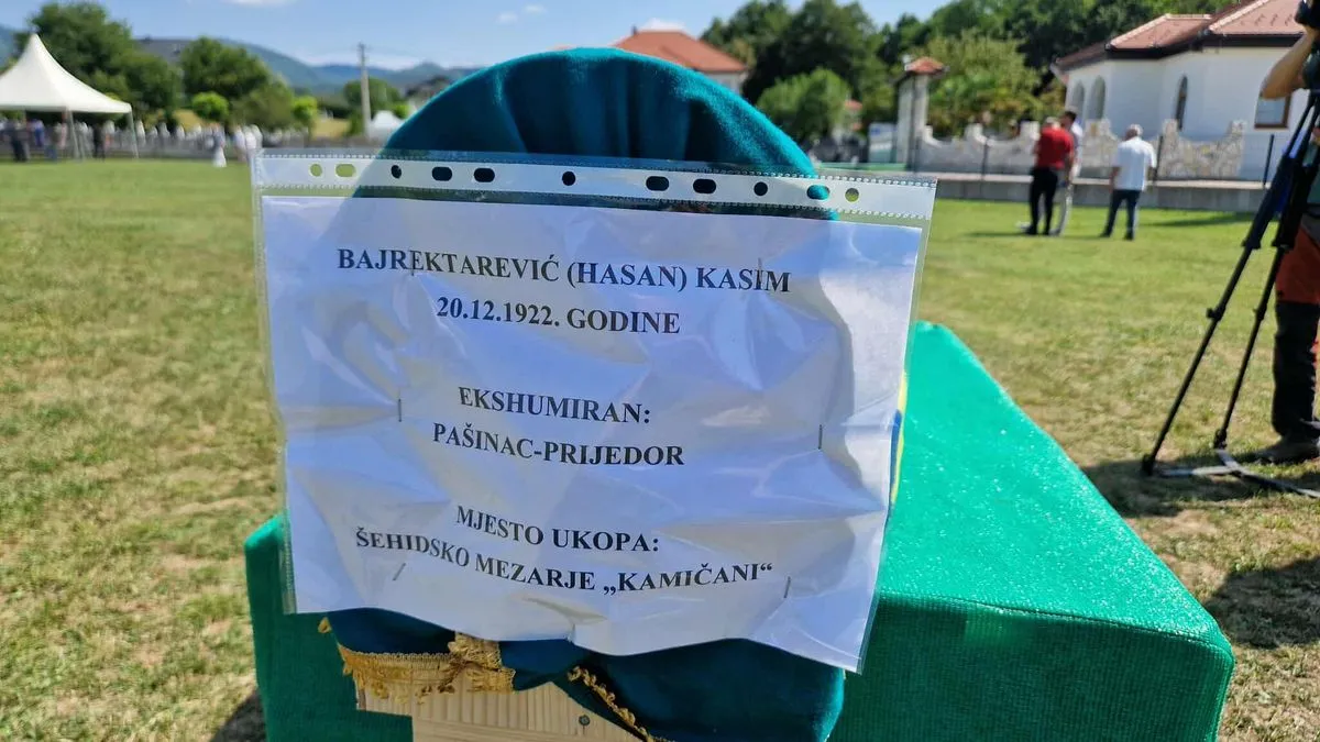 Danas, dok sunce neumoljivo prži nad Kamičanima, zemlja će primiti sedam duša.