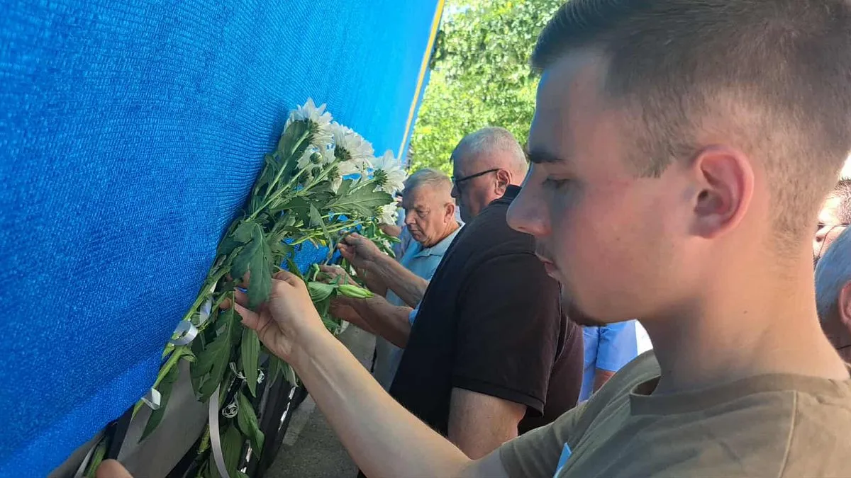 Pozivam prije svega institucije BiH da inteziviraju proces koji tretiraju ratne zločine na području doline rijeke Sane, Prijedora, Ključa i Sanskog Mosta, naveo je Musić
