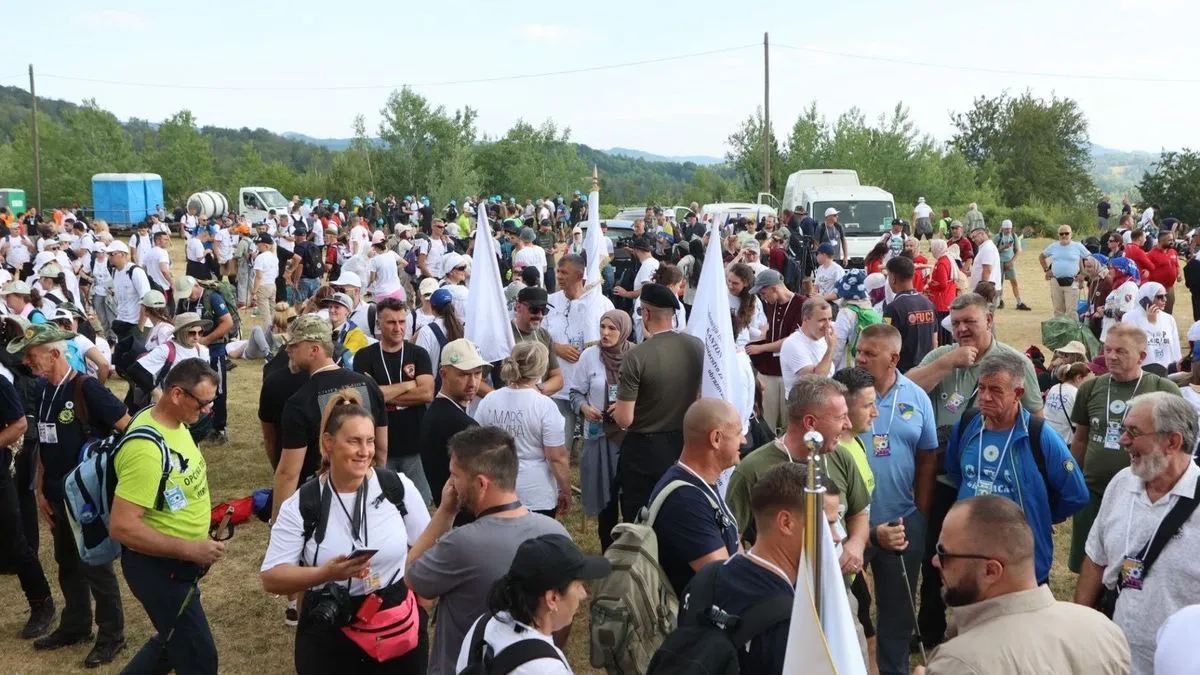 Oni se nalaze na trasi takozvanog puta spasa, odnosno smrti, kojim su u julu 1995. godine prolazili Bošnjaci u borbi za svoj život