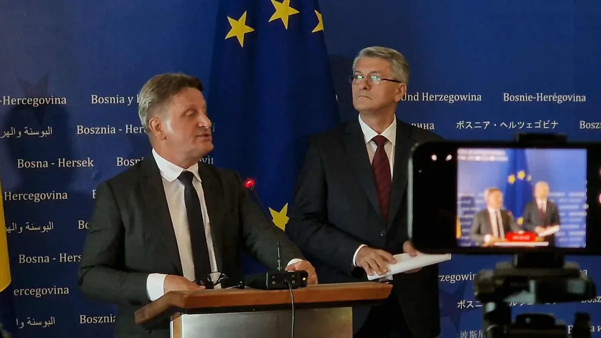 Zastupnici u Predstavničkom domu Parlamentarne skupštine BiH Šemsudin Mehmedović i Jasmin Emrić održali su press konferenciju.