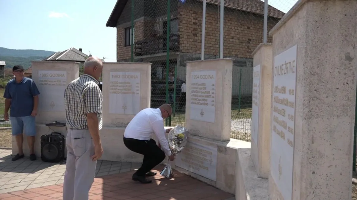 Moramo čuvati kulturu sjećanja na naše najhrabrije sinove, naveo je ministar Sirovica