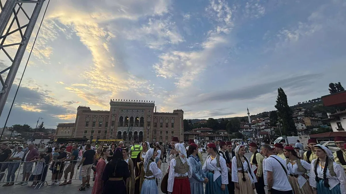 'Svaki fudbaler ima san da zaigra na Wembleyu, svaki kulturni radnik i svaki kulturni producent ima san da producira u Sarajevu.'