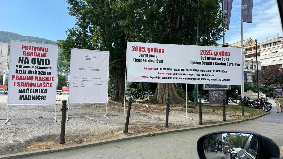 Trakavica oko korištenja parkinga sa 72 mjesta pored Narodnog pozorišta u Sarajevu, kojim je donedavno upravljao Hajrudin Mulić, dobila je novi zaplet. 