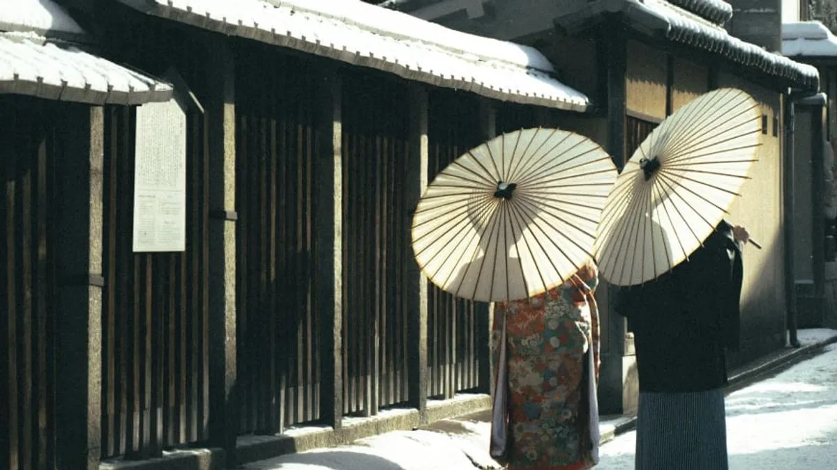Za ovu knjigu, Garcia je intervjuisao više od 100 starijih stanovnika sela Ogimi, u prefekturi Okinawa, poznatog kao "selo dugovječnosti"