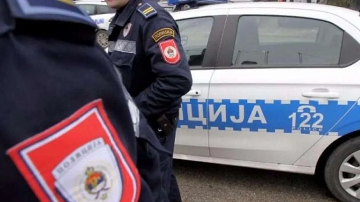 Građani koji su tome svjedočili tvrde da ne postoji policajac koji bi mogao da posvjedoči da to nije istina, niti bilo ko od nekoliko stotina građana.