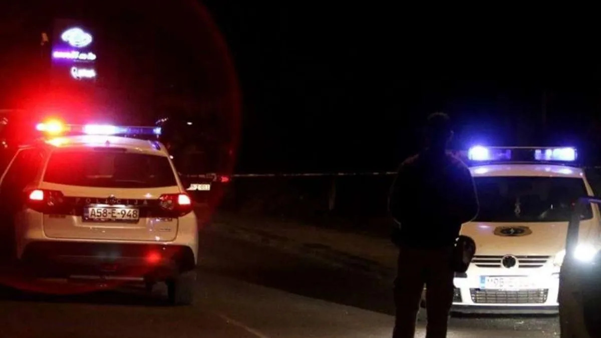 Na regionalnom putu Gračanica–Srnice, sinoć oko 21:45 sati, dogodila se teška saobraćajna nesreća u kojoj su učestvovali motociklista i putničko vozilo.