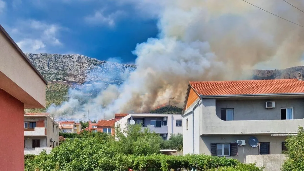 Otkriven razlog požara koji bjesni Dalmacijom: Gasi ga 115 vatrogasaca s 37 vozila